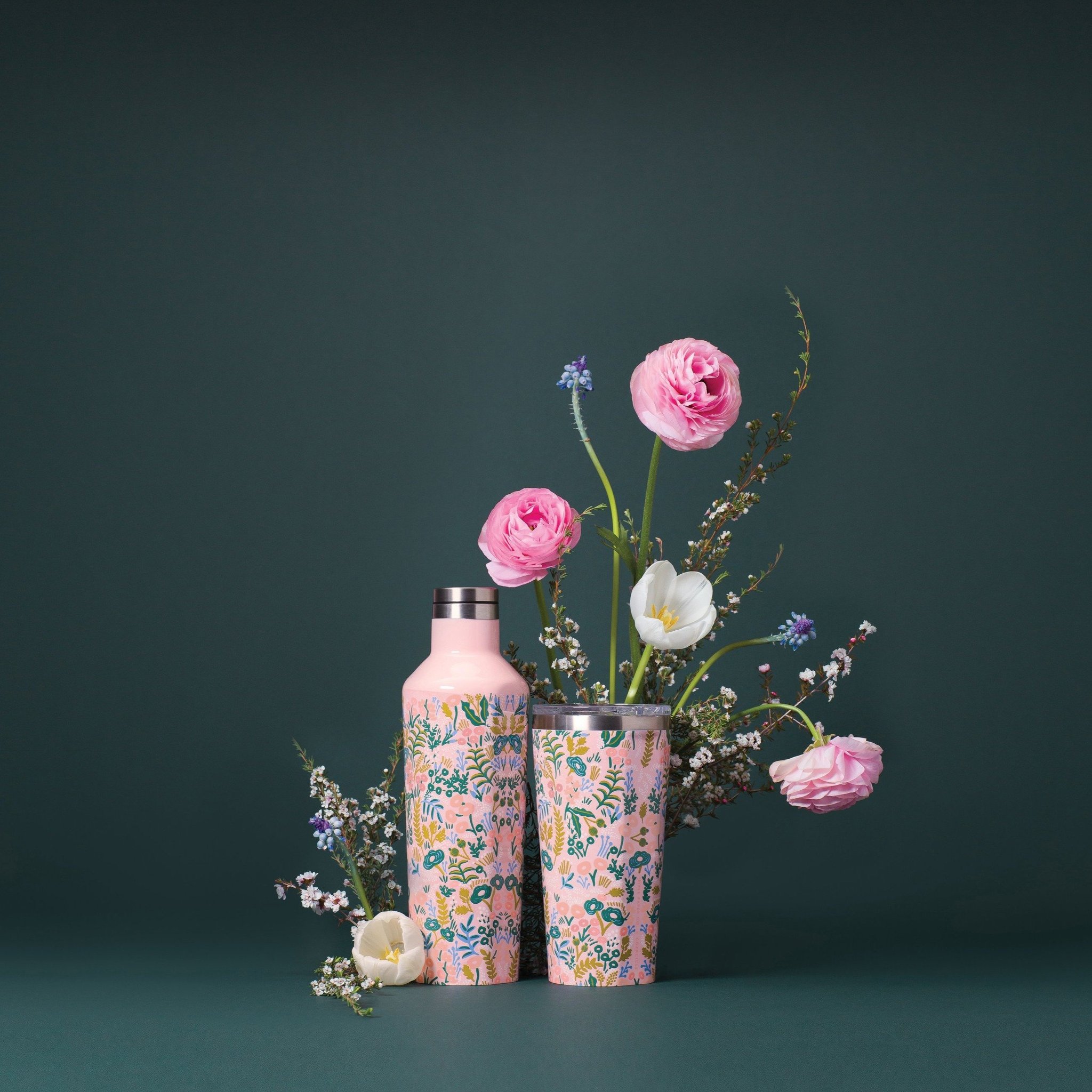 8-Tapestry_Arrangement_PortraitRP2016GPT-Tapestry-HR-styled_63a94b0a-d2eb-478a-9c7e-4352a516b5e6_1024x1024@2x